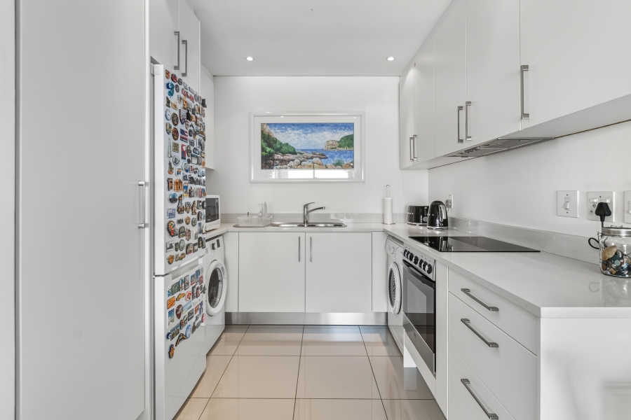 2 Bedroom Property for Sale in Three Anchor Bay Western Cape